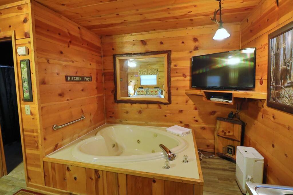 Alpine Mountain Sweetheart Cabin Jacuzzi #8 Helen Buitenkant foto